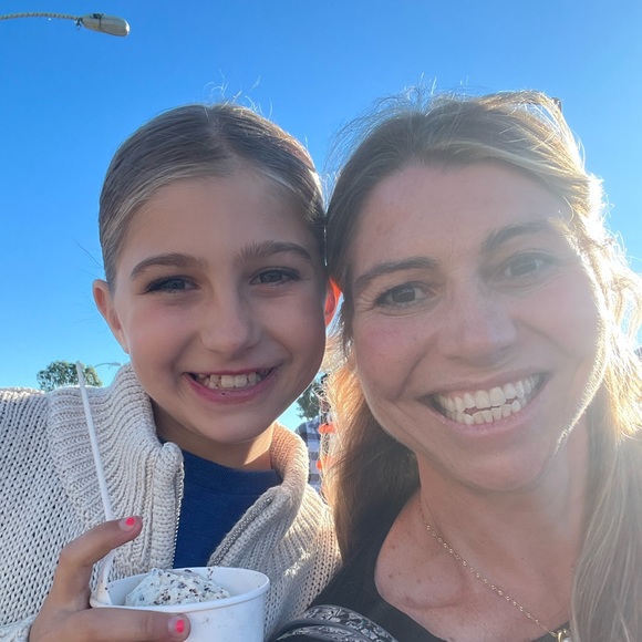 Meet your Posher, Lisa - Picture 1 of 3